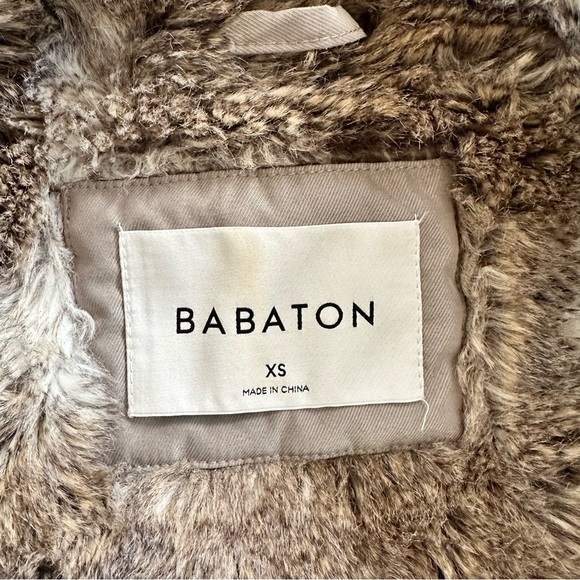 Aritzia Babaton Gray Plush Faux Fur Jacket removable hood XS - Picture 5 of 12